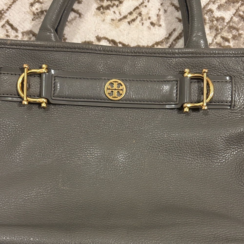 Tory Burch Jaden Horsebit Pebbled Leather Purse - Picture 6 of 16